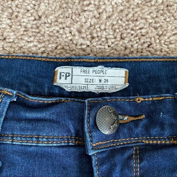 FREE People Low Rise Skinny Leg Medium Wash Stretch Denim Crop Jeans Women's 26 - Picture 5 of 6